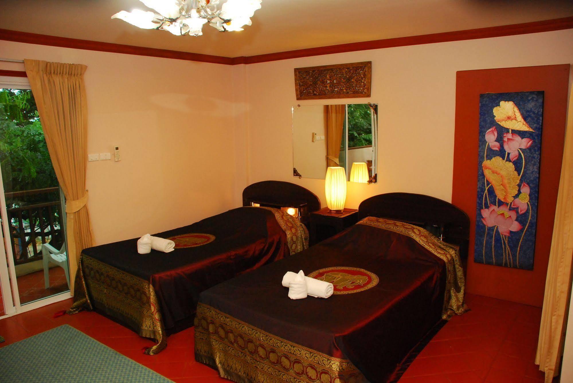 The Phen House Hotel Хуа Хин Екстериор снимка